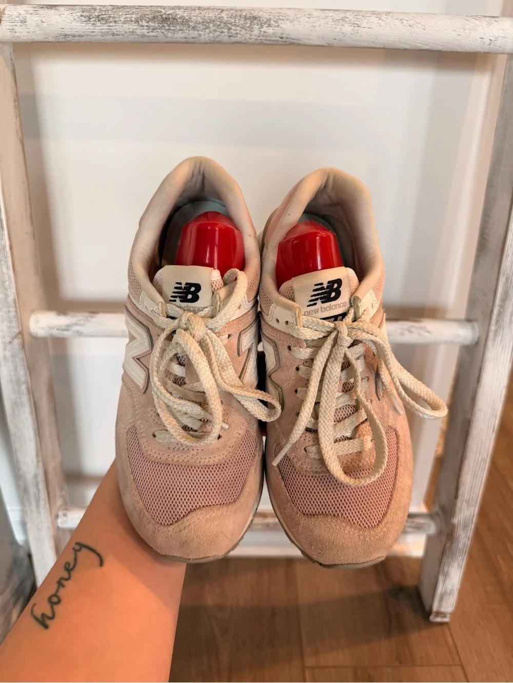 New Balance 574 Casual Pink Suede Classic Athletic Sneaker Women’s Size 5 VGUC
